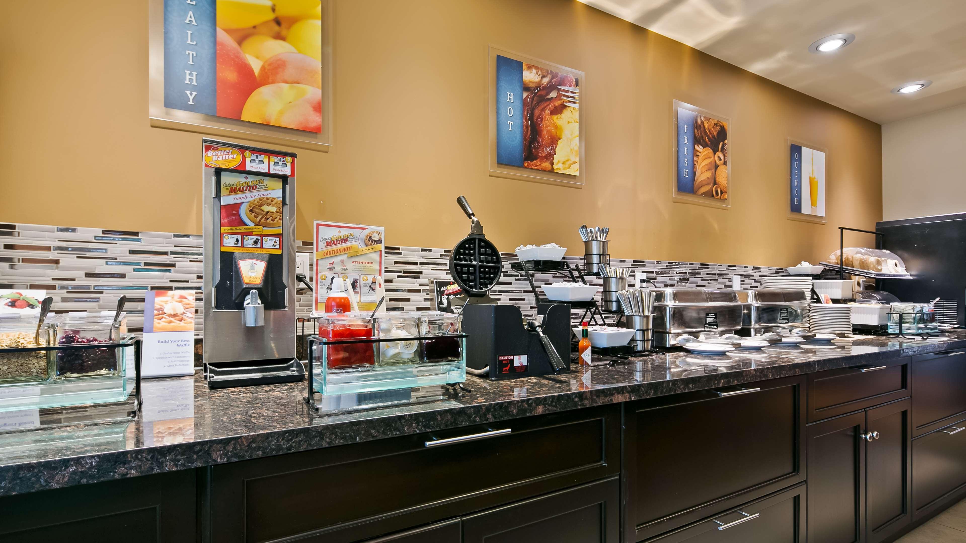 Best Western Plus Peace River Hotel & Suites Exteriör bild