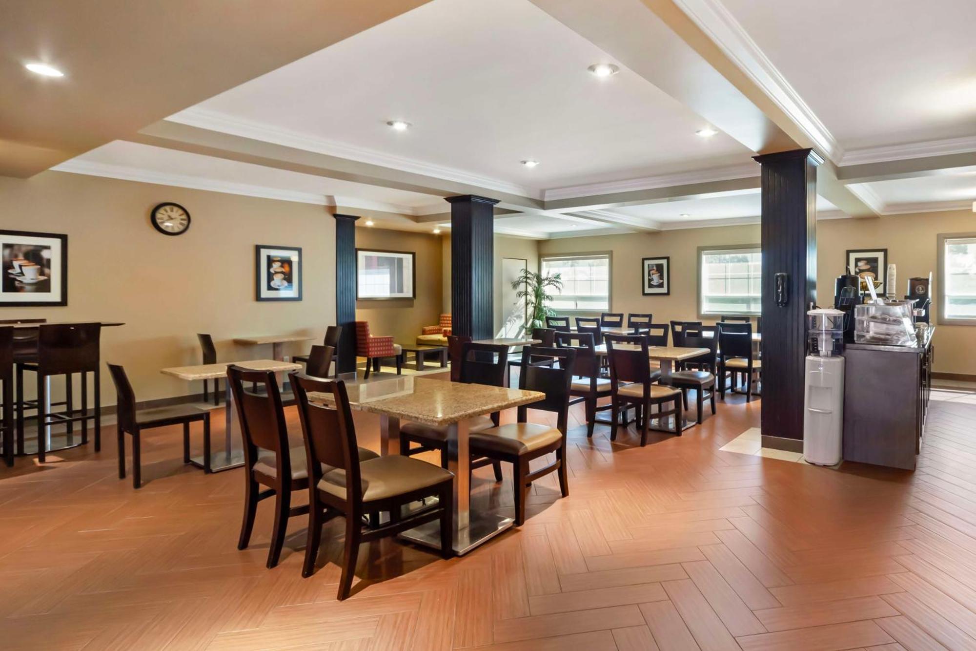 Best Western Plus Peace River Hotel & Suites Exteriör bild