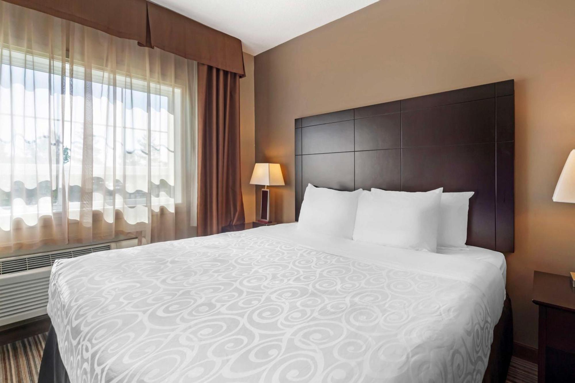 Best Western Plus Peace River Hotel & Suites Exteriör bild