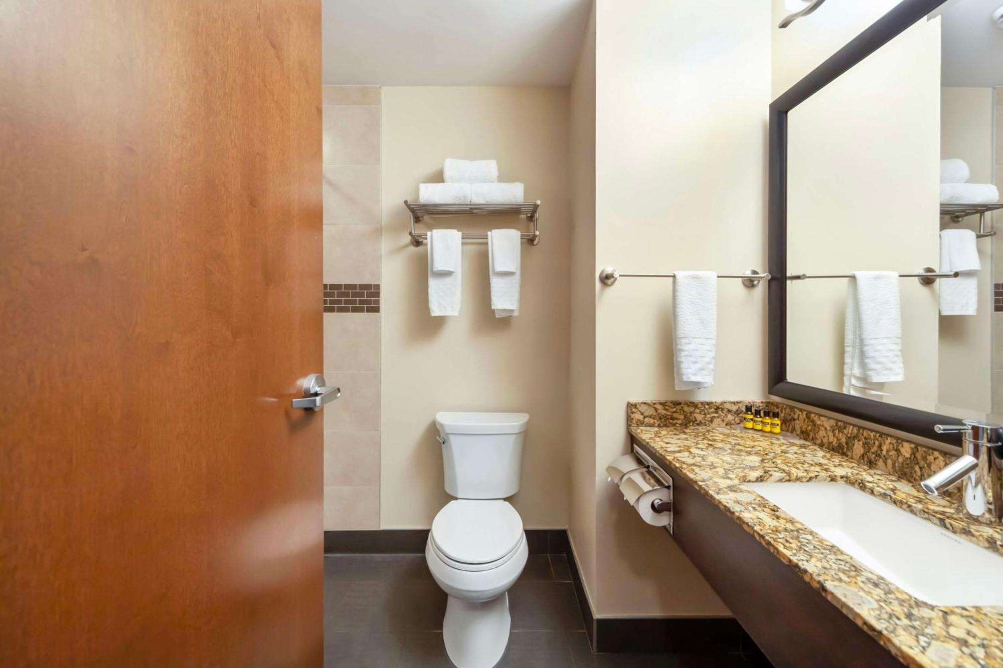 Best Western Plus Peace River Hotel & Suites Exteriör bild
