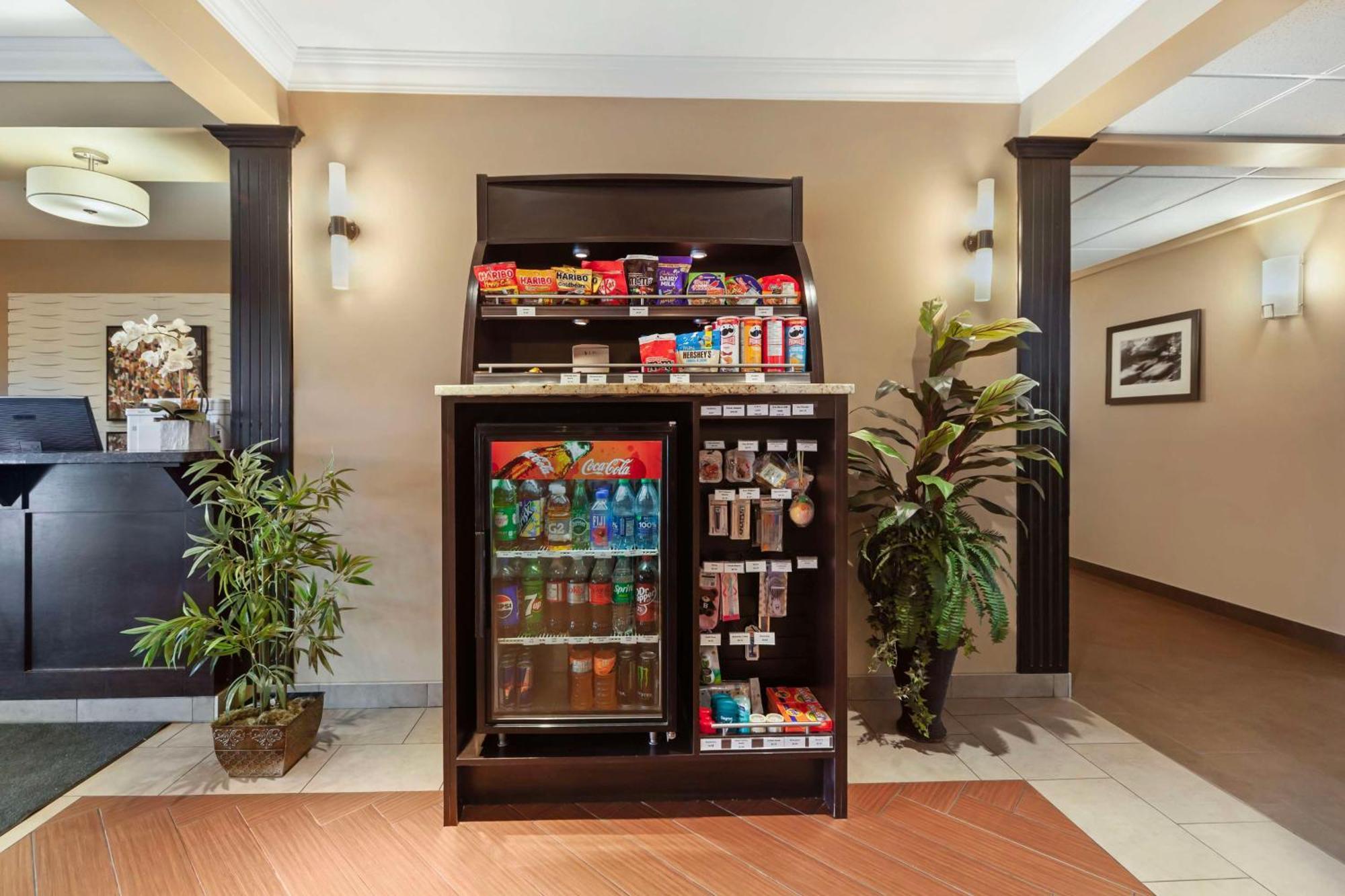 Best Western Plus Peace River Hotel & Suites Exteriör bild