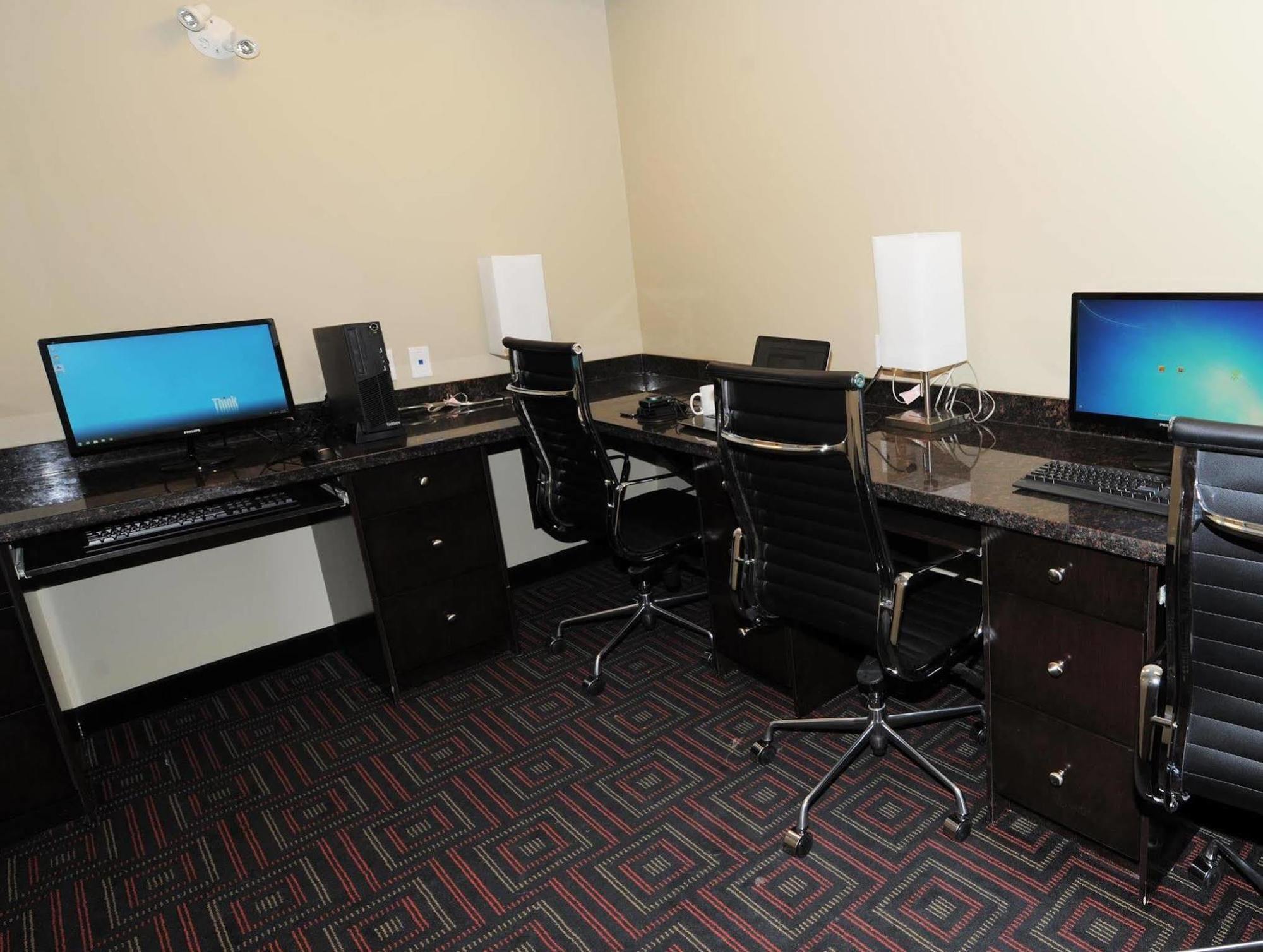 Best Western Plus Peace River Hotel & Suites Exteriör bild